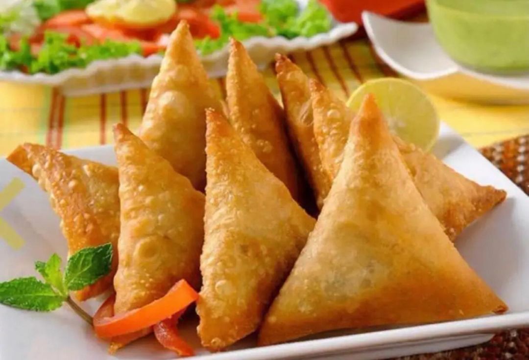 سمبوسه گوشت