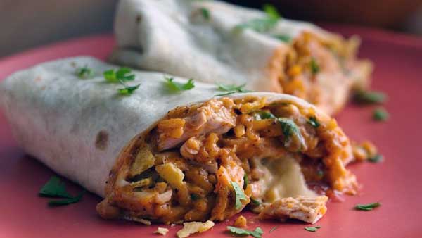 بوریتو (بورک) گوشت و لوبیا